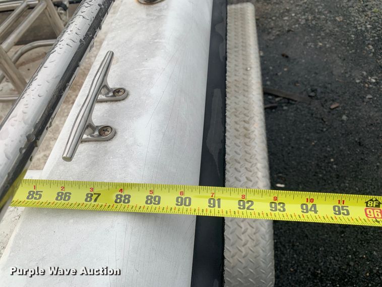 image for item DM7817 2003 Champion 22 Tunnel Champ boat