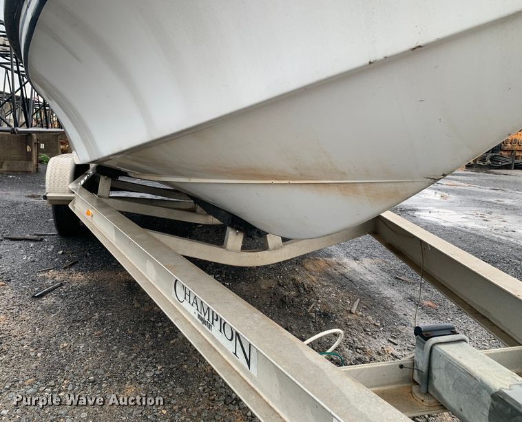 image for item DM7817 2003 Champion 22 Tunnel Champ boat