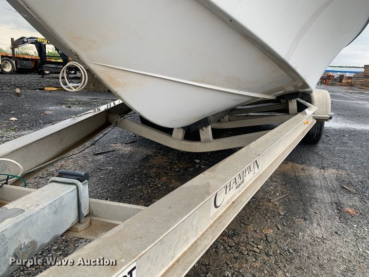 image for item DM7817 2003 Champion 22 Tunnel Champ boat