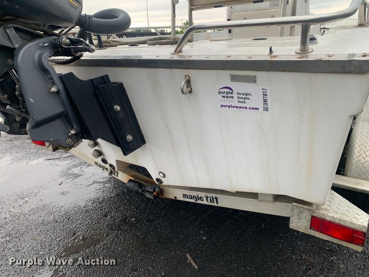 image for item DM7817 2003 Champion 22 Tunnel Champ boat