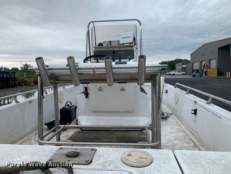 image for item DM7817 2003 Champion 22 Tunnel Champ boat