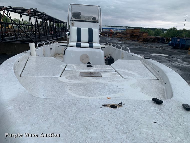 image for item DM7817 2003 Champion 22 Tunnel Champ boat