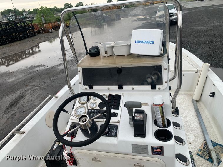 image for item DM7817 2003 Champion 22 Tunnel Champ boat