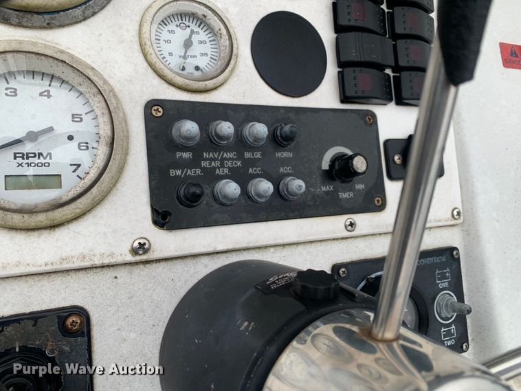 image for item DM7817 2003 Champion 22 Tunnel Champ boat