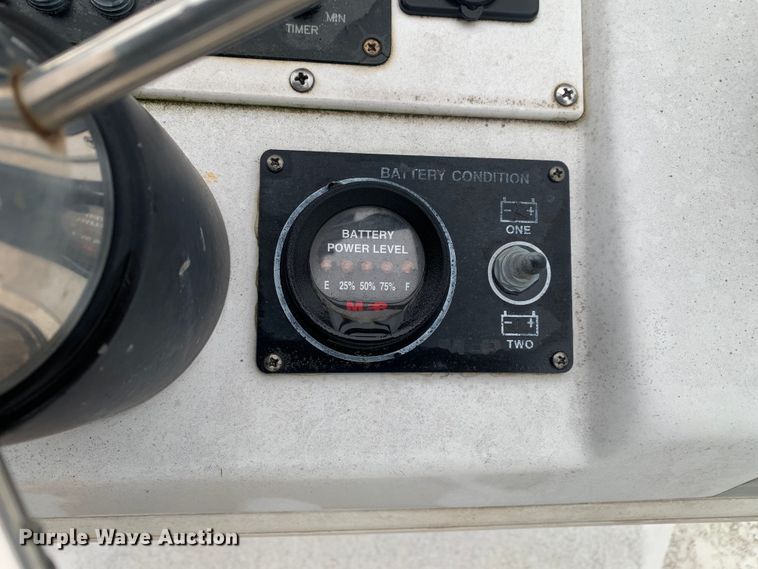 image for item DM7817 2003 Champion 22 Tunnel Champ boat