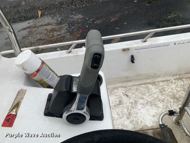 image for item DM7817 2003 Champion 22 Tunnel Champ boat