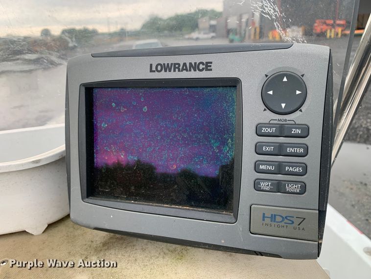 image for item DM7817 2003 Champion 22 Tunnel Champ boat