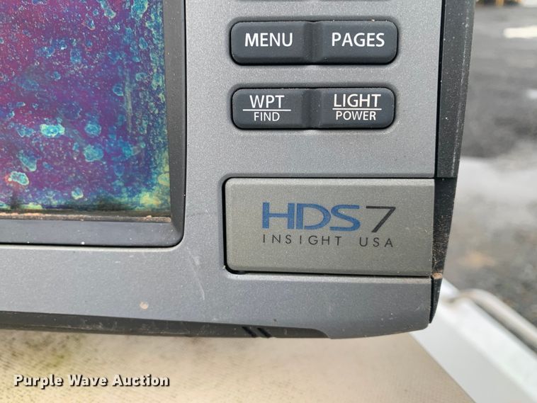 image for item DM7817 2003 Champion 22 Tunnel Champ boat