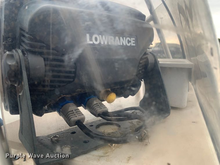 image for item DM7817 2003 Champion 22 Tunnel Champ boat