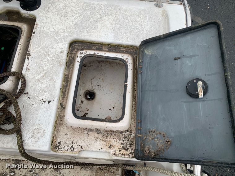 image for item DM7817 2003 Champion 22 Tunnel Champ boat