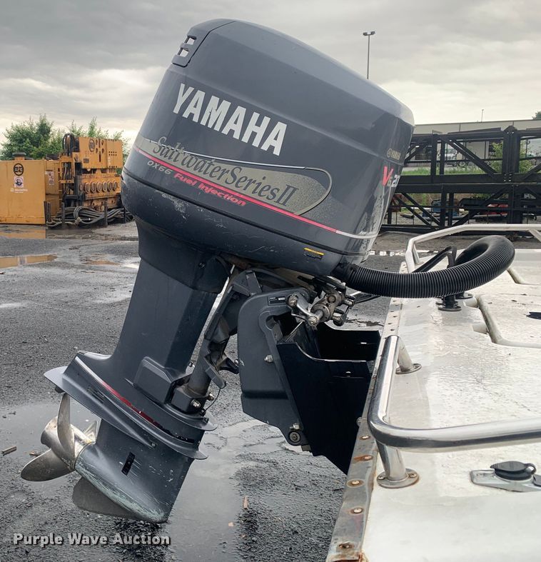 image for item DM7817 2003 Champion 22 Tunnel Champ boat