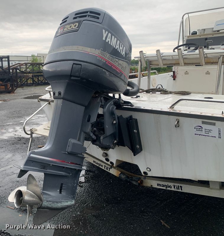 image for item DM7817 2003 Champion 22 Tunnel Champ boat