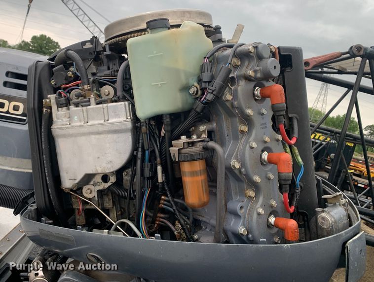 image for item DM7817 2003 Champion 22 Tunnel Champ boat