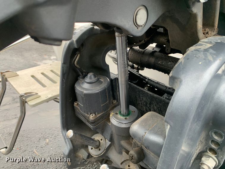 image for item DM7817 2003 Champion 22 Tunnel Champ boat