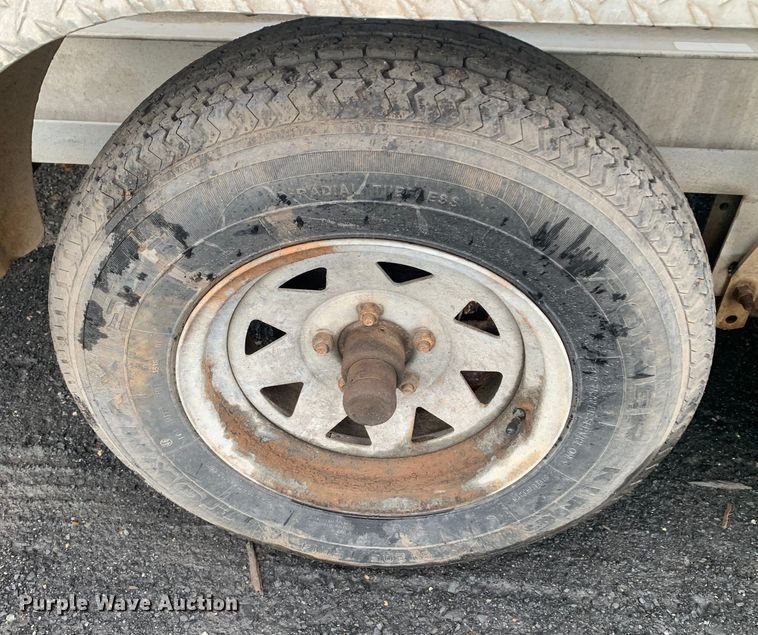 image for item DM7817 2003 Champion 22 Tunnel Champ boat