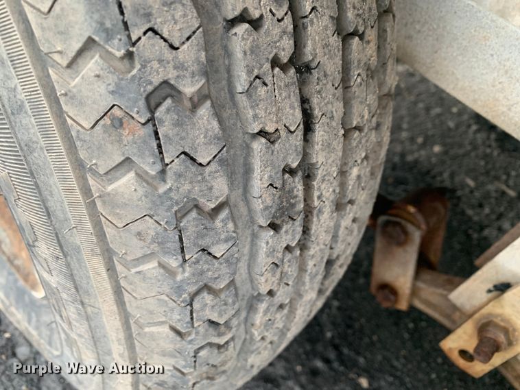 image for item DM7817 2003 Champion 22 Tunnel Champ boat