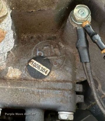 image for item DM7817 2003 Champion 22 Tunnel Champ boat