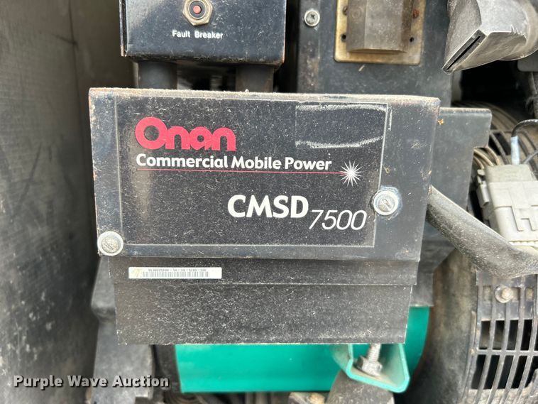 image for item DO1158 1999 Freightliner  MT45 delivery truck