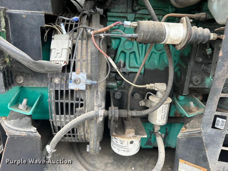 image for item DO1158 1999 Freightliner  MT45 delivery truck