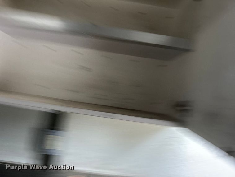 image for item DO1158 1999 Freightliner  MT45 delivery truck