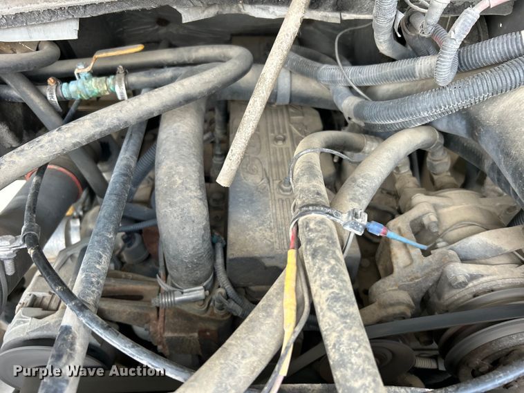 image for item DO1158 1999 Freightliner  MT45 delivery truck