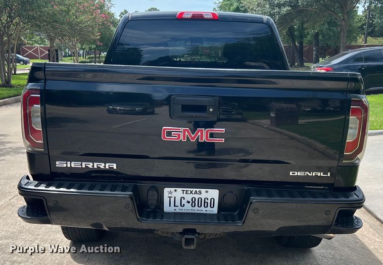 image for item DO2467 2018 GMC Sierra 1500 Denali Crew Cab pickup truck