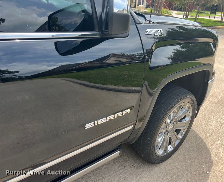 image for item DO2467 2018 GMC Sierra 1500 Denali Crew Cab pickup truck