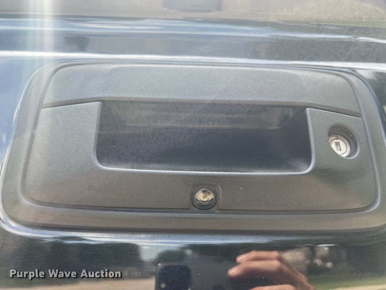 image for item DO2467 2018 GMC Sierra 1500 Denali Crew Cab pickup truck