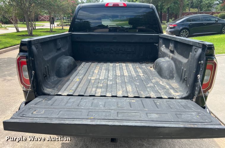 image for item DO2467 2018 GMC Sierra 1500 Denali Crew Cab pickup truck