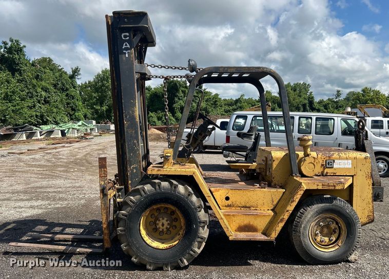 image for item DO6574 Caterpillar  RC60 forklift