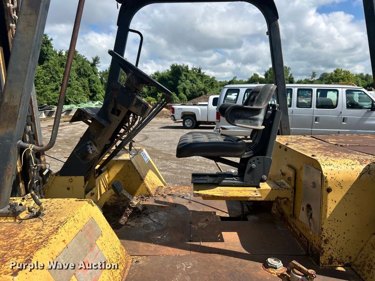 image for item DO6574 Caterpillar  RC60 forklift