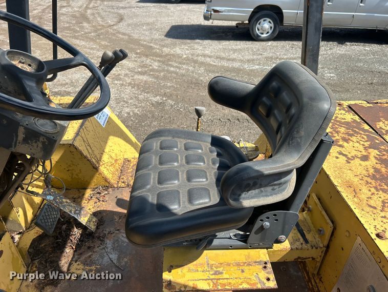 image for item DO6574 Caterpillar  RC60 forklift