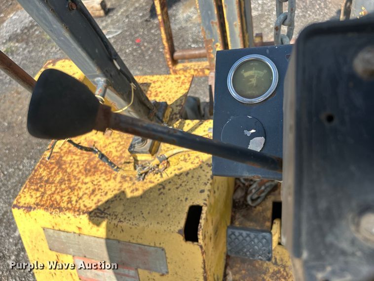 image for item DO6574 Caterpillar  RC60 forklift