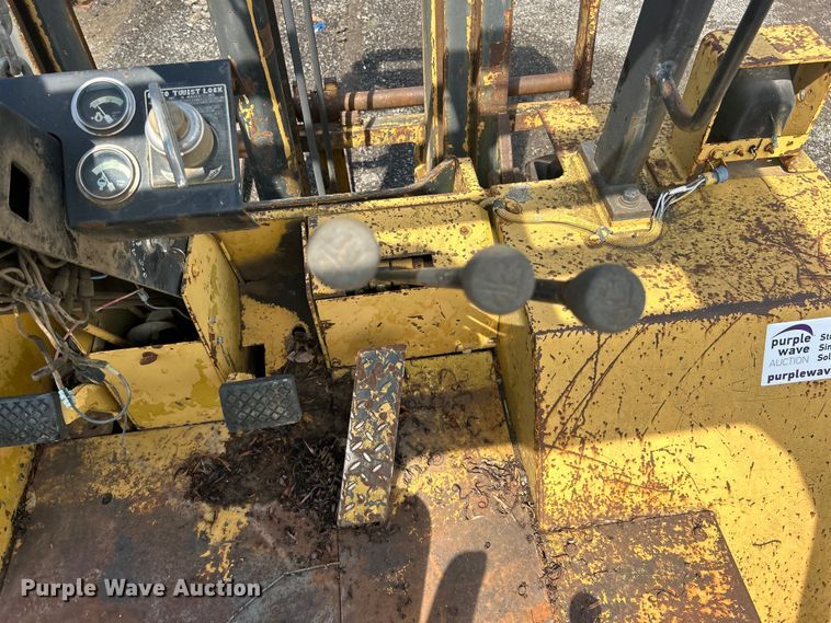 image for item DO6574 Caterpillar  RC60 forklift