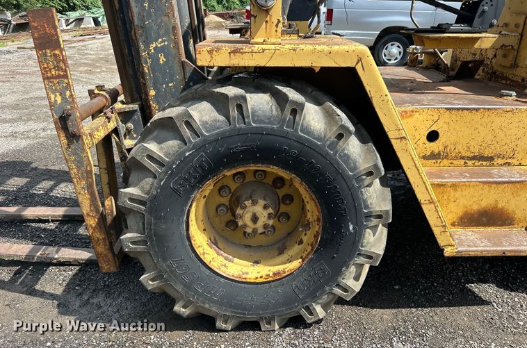 image for item DO6574 Caterpillar  RC60 forklift