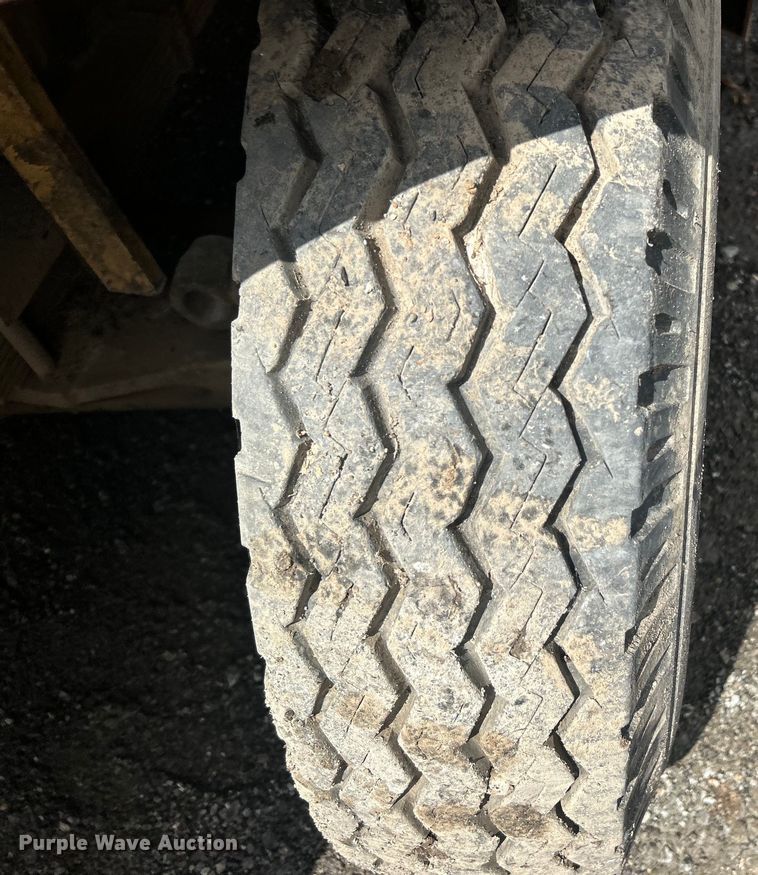 image for item DO6574 Caterpillar  RC60 forklift