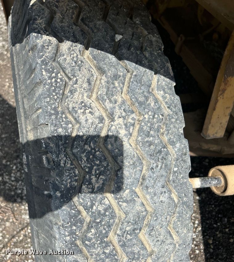 image for item DO6574 Caterpillar  RC60 forklift