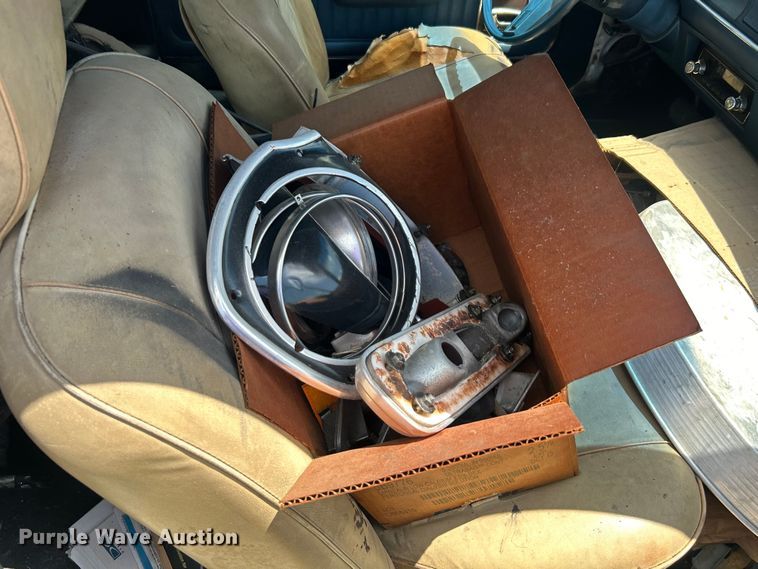 image for item DO6584 1976 Ford Maverick  