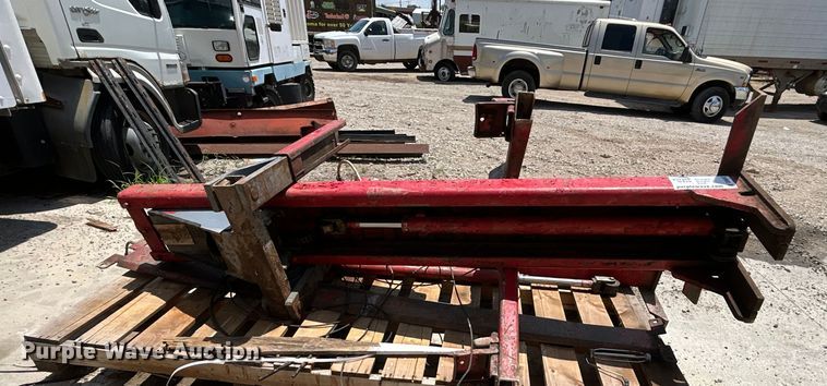 image for item DO6587 Western Mfg. automotive lift