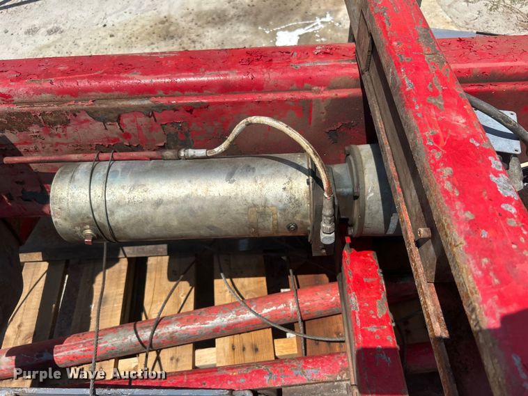 image for item DO6587 Western Mfg. automotive lift