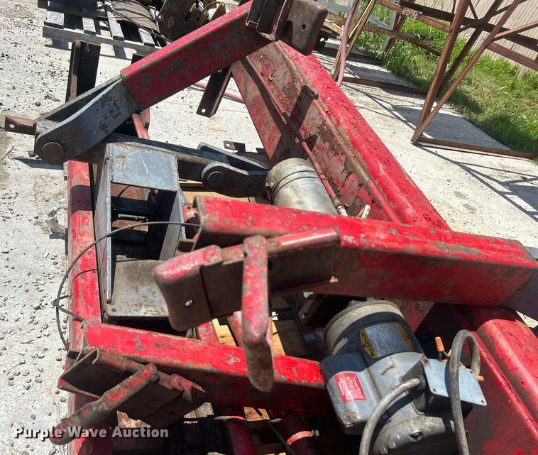 image for item DO6587 Western Mfg. automotive lift