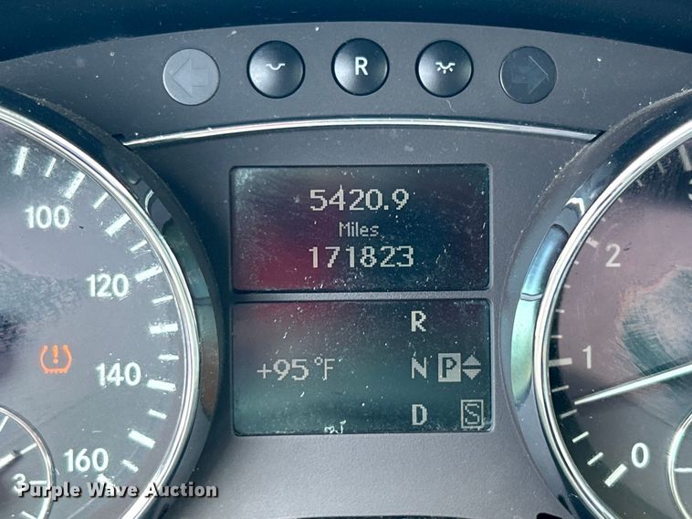 image for item DO6594 2008 Mercedes Benz  R350 