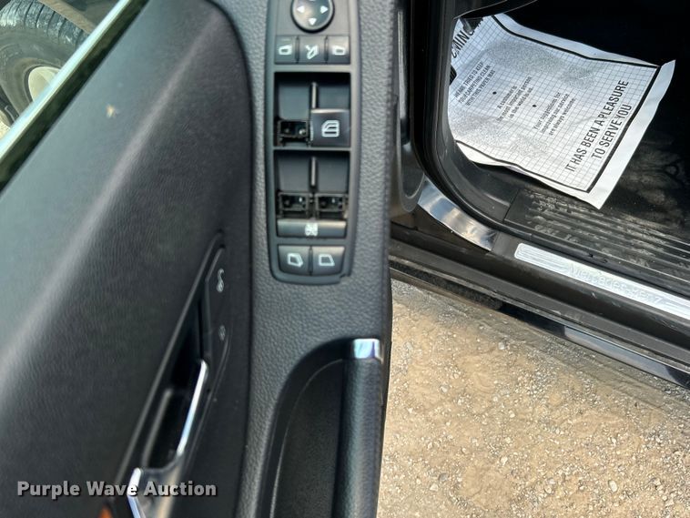 image for item DO6594 2008 Mercedes Benz  R350 