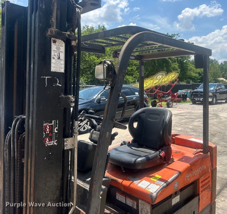 image for item DO6595 Toyota 7FBEU20 forklift