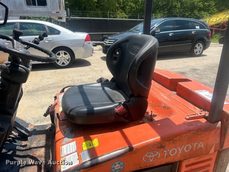 image for item DO6595 Toyota 7FBEU20 forklift
