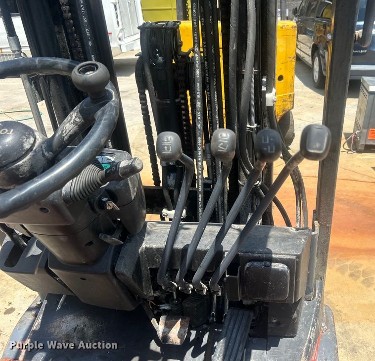 image for item DO6595 Toyota 7FBEU20 forklift