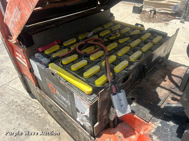 image for item DO6595 Toyota 7FBEU20 forklift