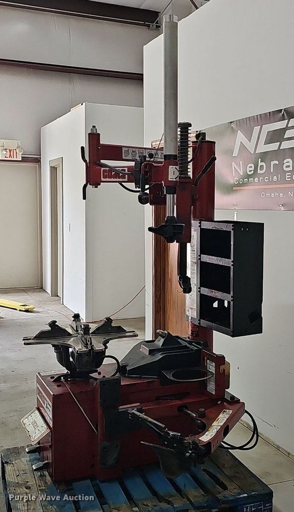 image for item DP0940 Coats 70X-AH-3 rim clamp tire machine