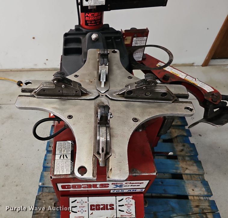 image for item DP0940 Coats 70X-AH-3 rim clamp tire machine