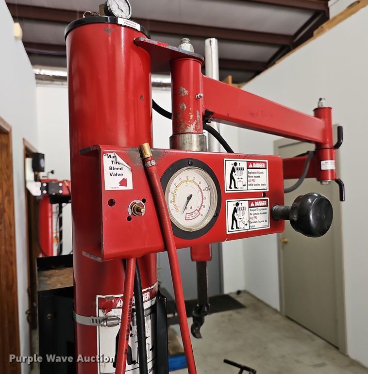 image for item DP0940 Coats 70X-AH-3 rim clamp tire machine